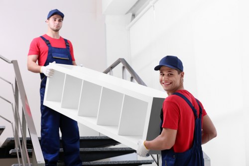 Moving van for local home and flat moves in Tofrance