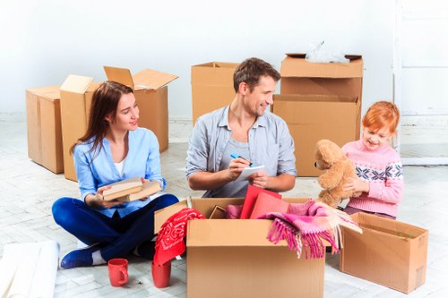 Local movers helping with a residential relocation in Tofrance