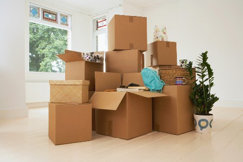 Local removal van prepared for a flat move in Tofrance